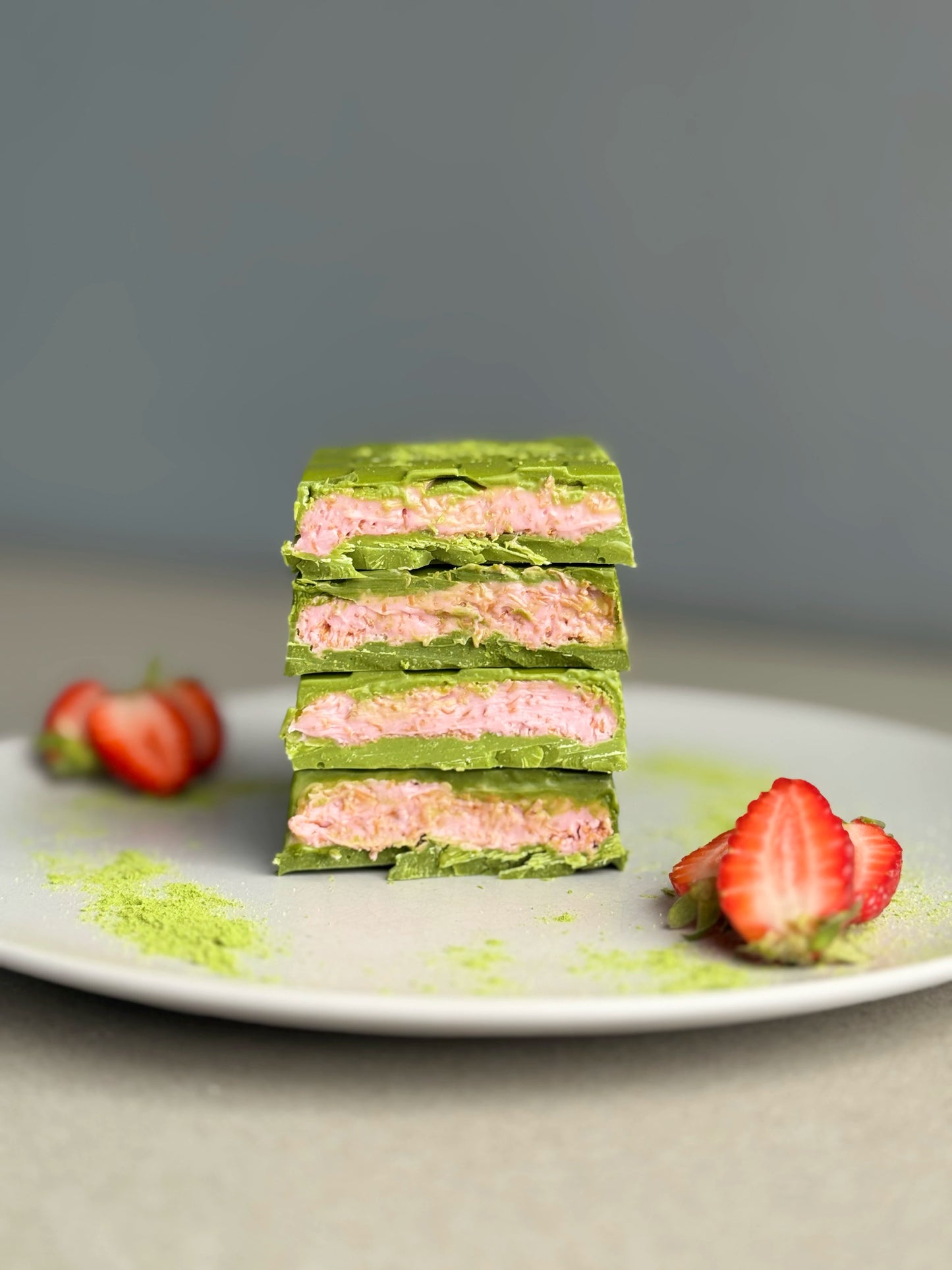 Strawberry Matcha Dubai Chocolate (200g)
