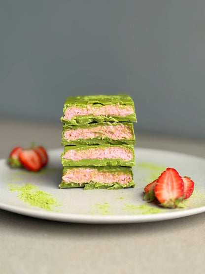 Strawberry Matcha Dubai Chocolate (200g)